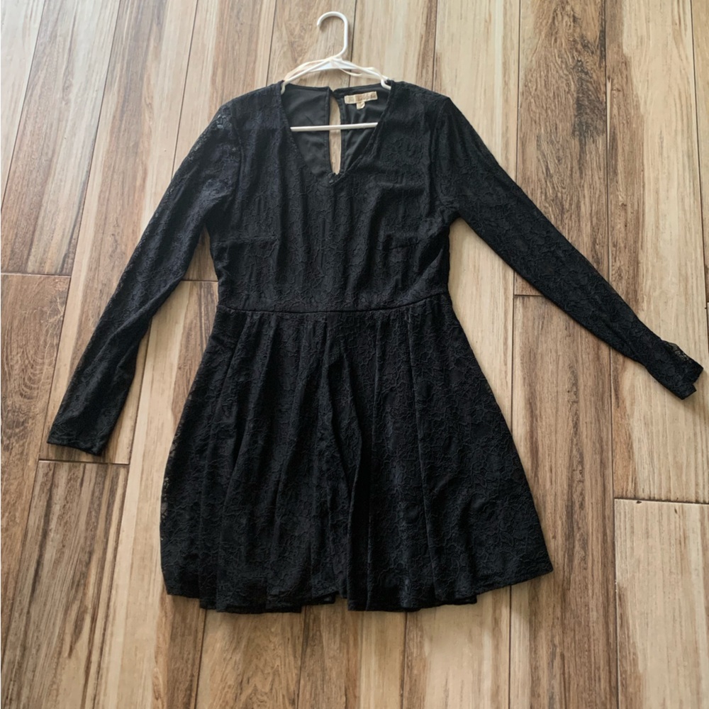 Black long sleeve dress